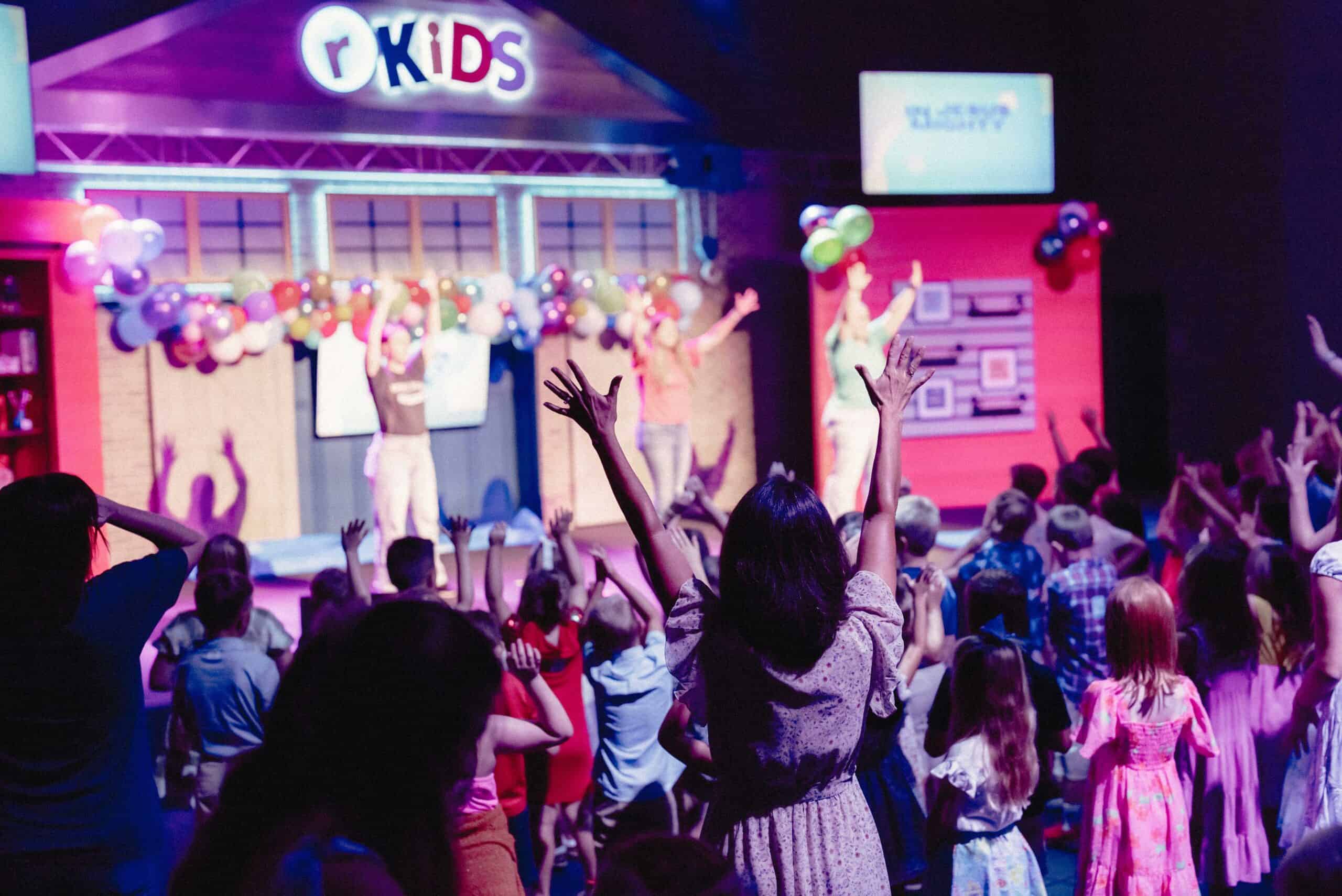 kids-group Kids Volunteers