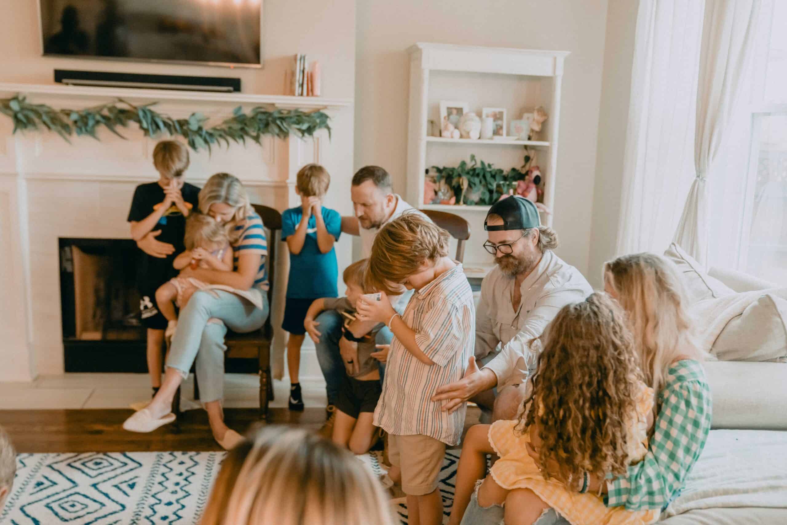 small-group-kids small-group-kids